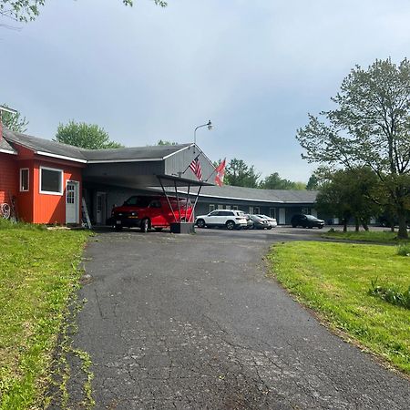 Nest Inn Watertown Buitenkant foto